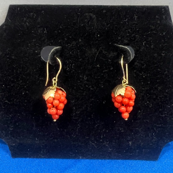 Estate Grapes Coral D Napoli  14K Gold Dangle Earrings - Picture 1 of 8